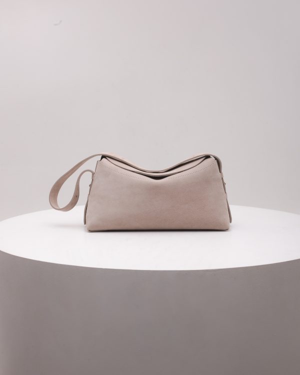 Deflection light beige cream